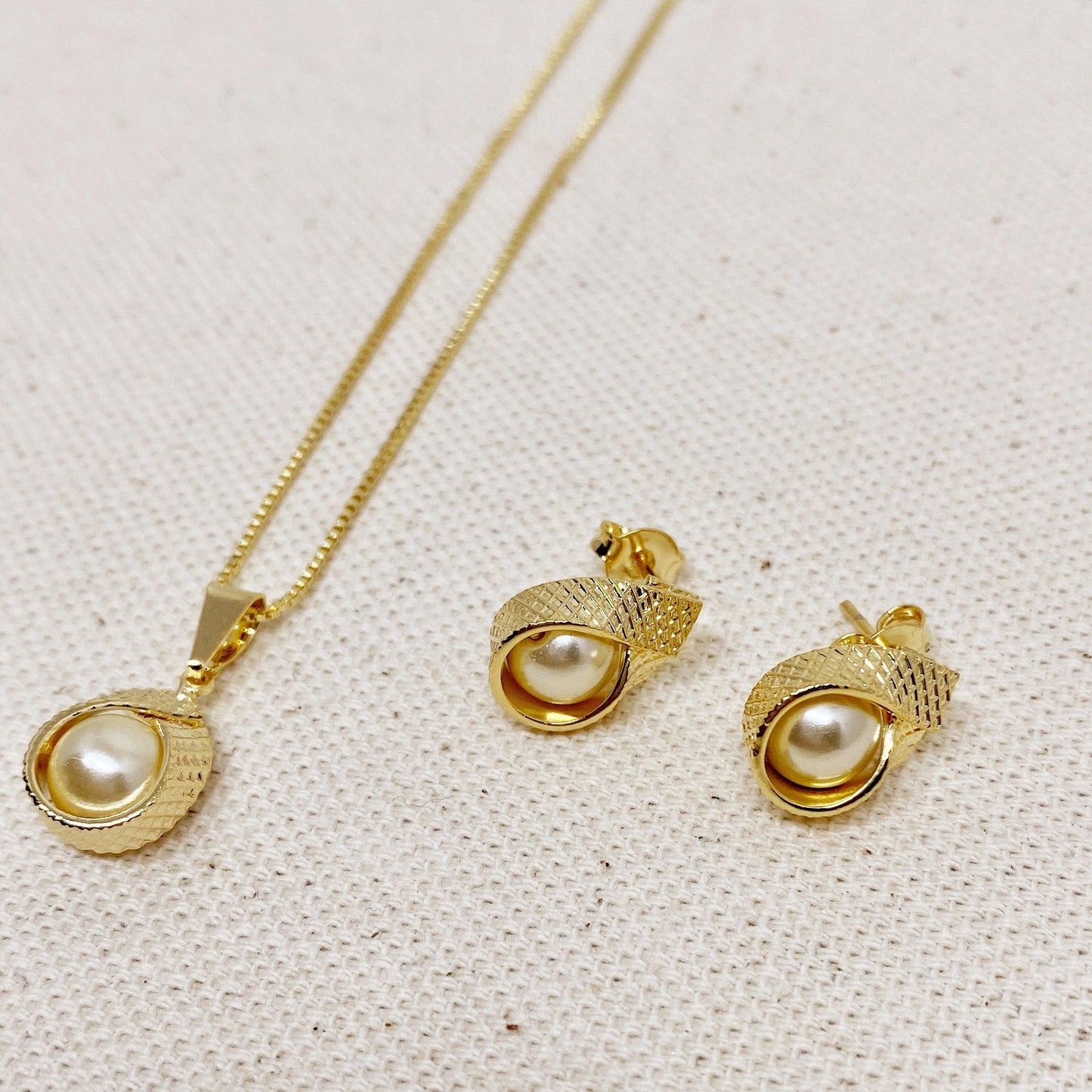 GoldFi 18k Gold Filled Wrap Pearl Set