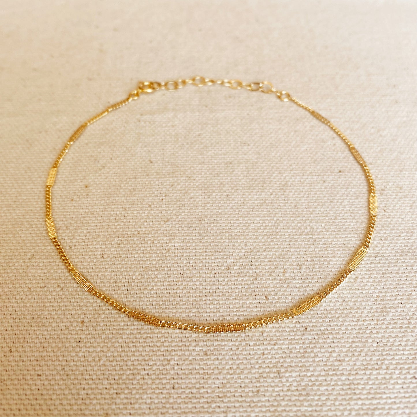 GoldFi 18k Gold Filled Pressed Detail Chain Anklet