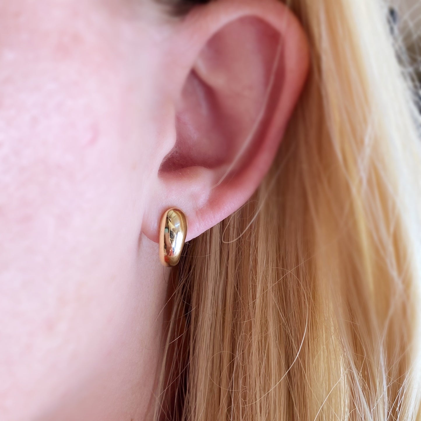 18k Gold Filled Polished Curved Stud Earrings